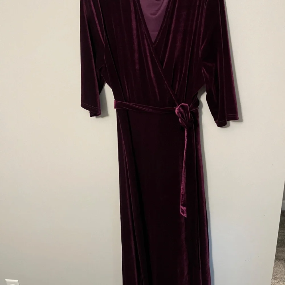 Plum Crushed Velvet Textured Long Dress 4X Wedding Guest - Picture 4 of 7